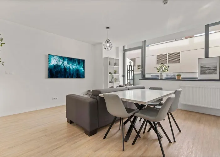 Lam Waves - Ac - Terrace Appartement Bratislava